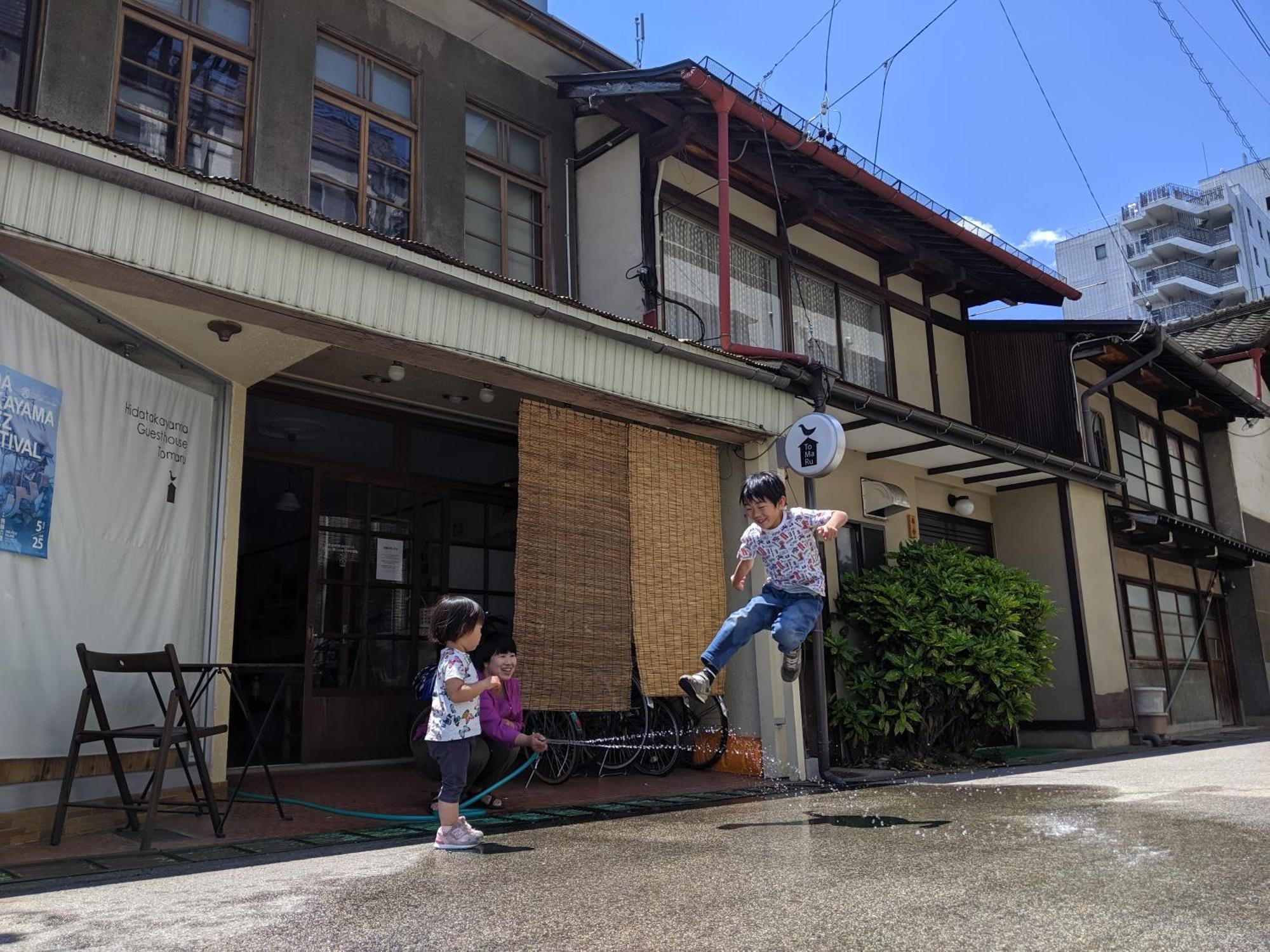 Guesthouse Tomaru Takayama  Extérieur photo